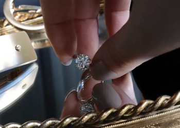 什麼是寵物火葬鑽石？寵物鑽石是什麼顏色？