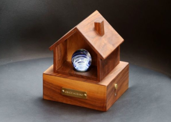 寵物骨灰製琉璃宇宙多少錢？台灣手工藝師推薦